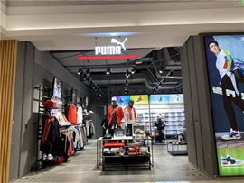 2017年中國零售總額同比增長10.2%，服裝鞋帽消費結(jié)構(gòu)悄然轉(zhuǎn)變